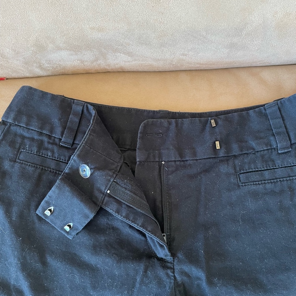 Ann Taylor Signature 6 Black Shorts - Picture 2 of 3